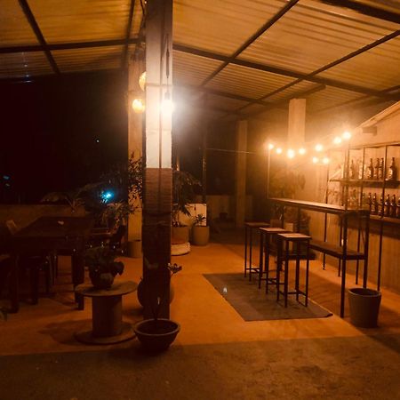 Airport Layover B&B Katunayaka Bagian luar foto
